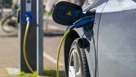 Emerging business models for the electric vehicle market