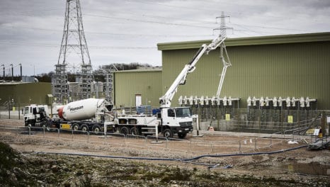 Delivering electricity to the grid