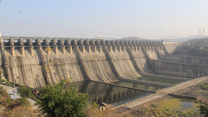 Gujarat industry wants distribution for desalinated water